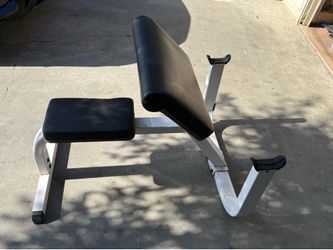 Solid curl bench