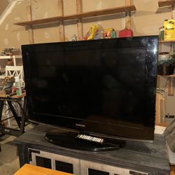 32” Samsung 720p 60Hz LCD HDTV