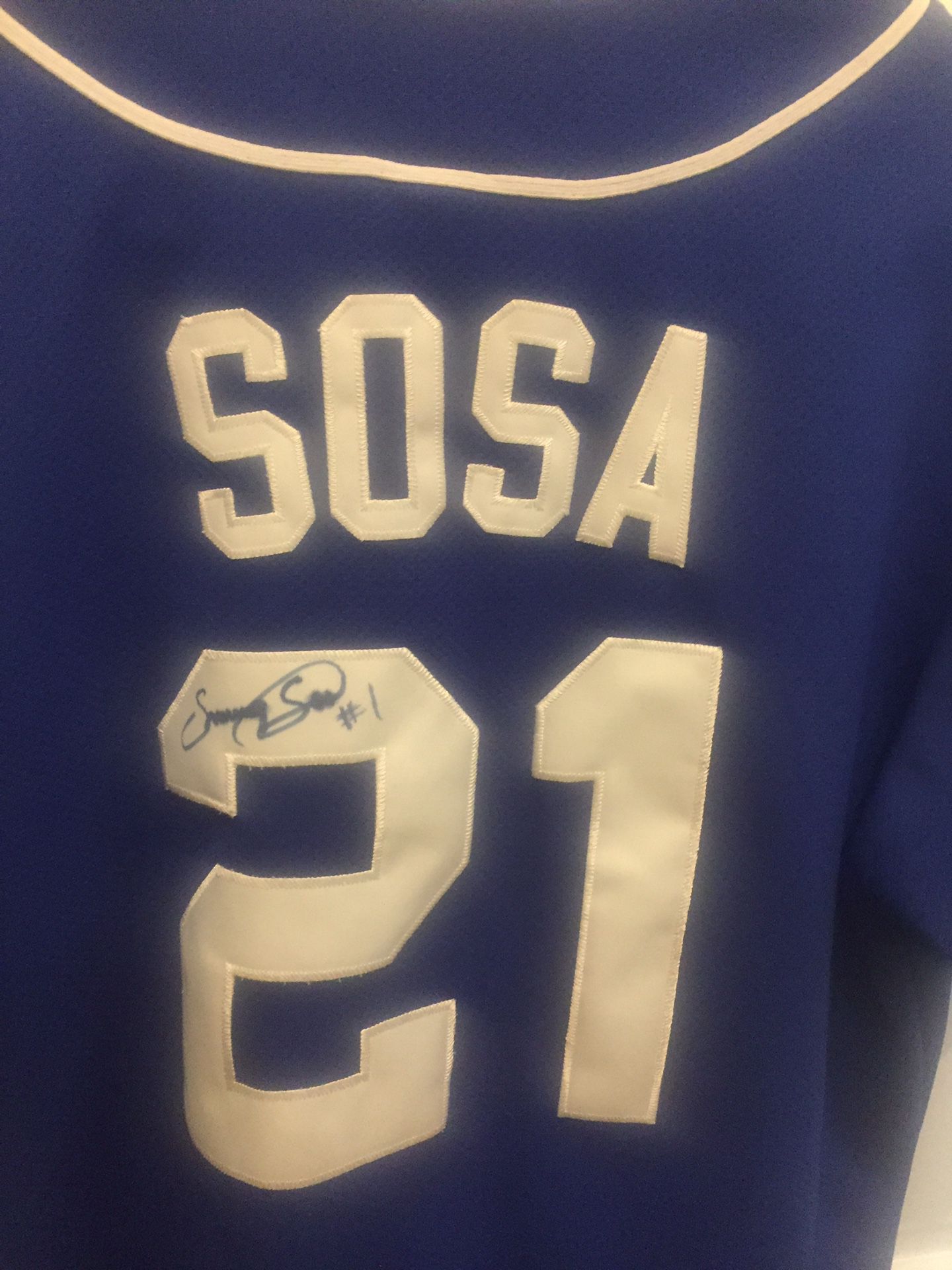 Autographed Cubs Sammy Sosa jersey