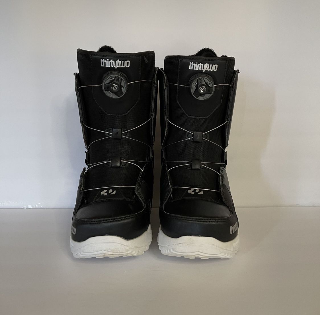 Women’s Snowboard Boots Size 7 ThirtyTwo brand