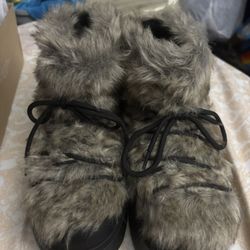fur boots 