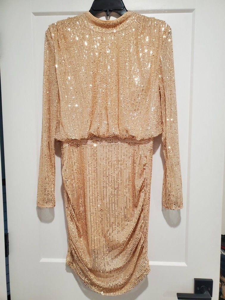 Women's Plus Mock Neck Ruched sequin dress size M