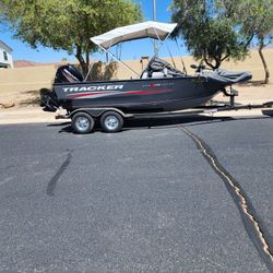        Boat Tracker 2017 Pro Guide SC 175deepV