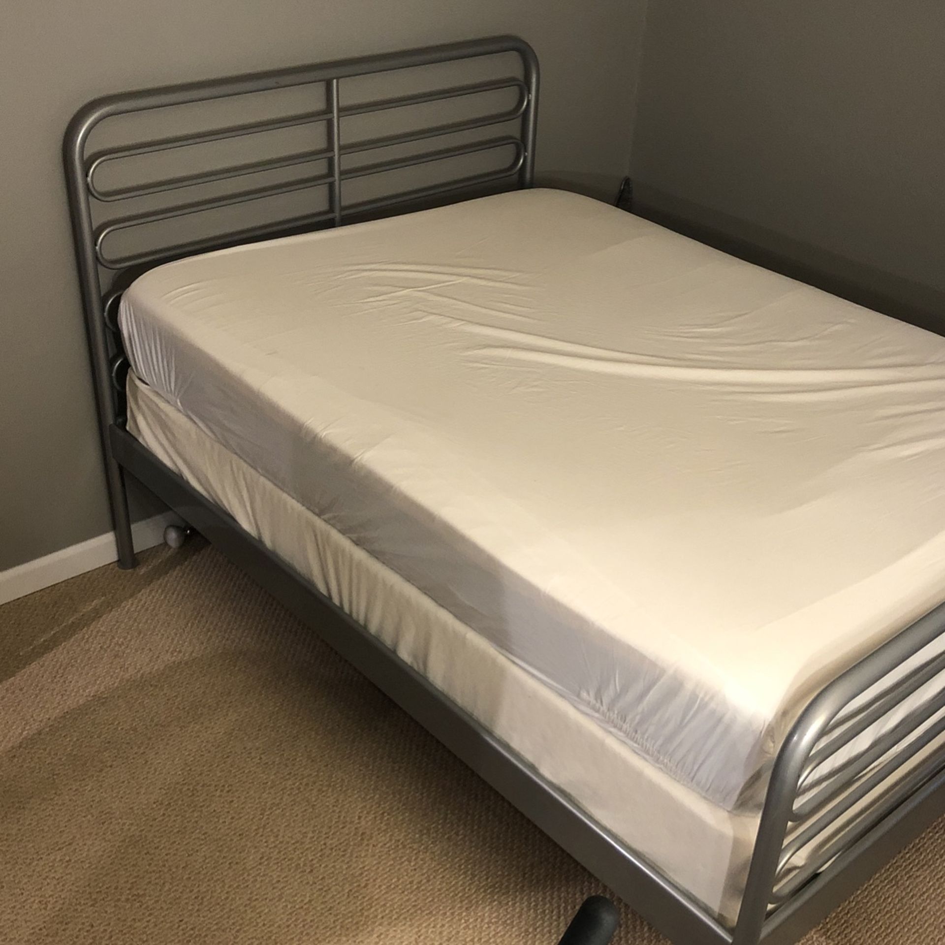 Full-size bed for Sale in Los Angeles, CA - OfferUp