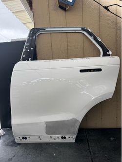 2022 2023 2024 2025 RANGE ROVER SPORT L461 LEFT REAR DOOR OEM USED