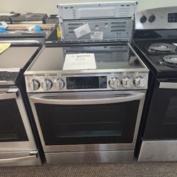 6.3 cu. ft. Smart Induction Slide-ln
Range with ProBake Convection Air Fry in PrintProof Stainless Steel