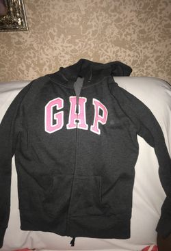 Gap sweater