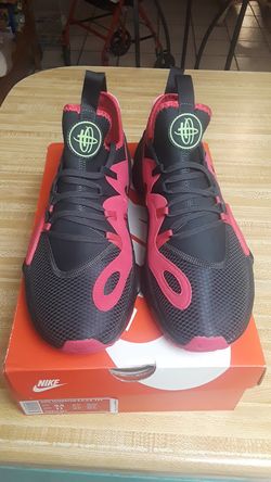 New Nike huarache edge