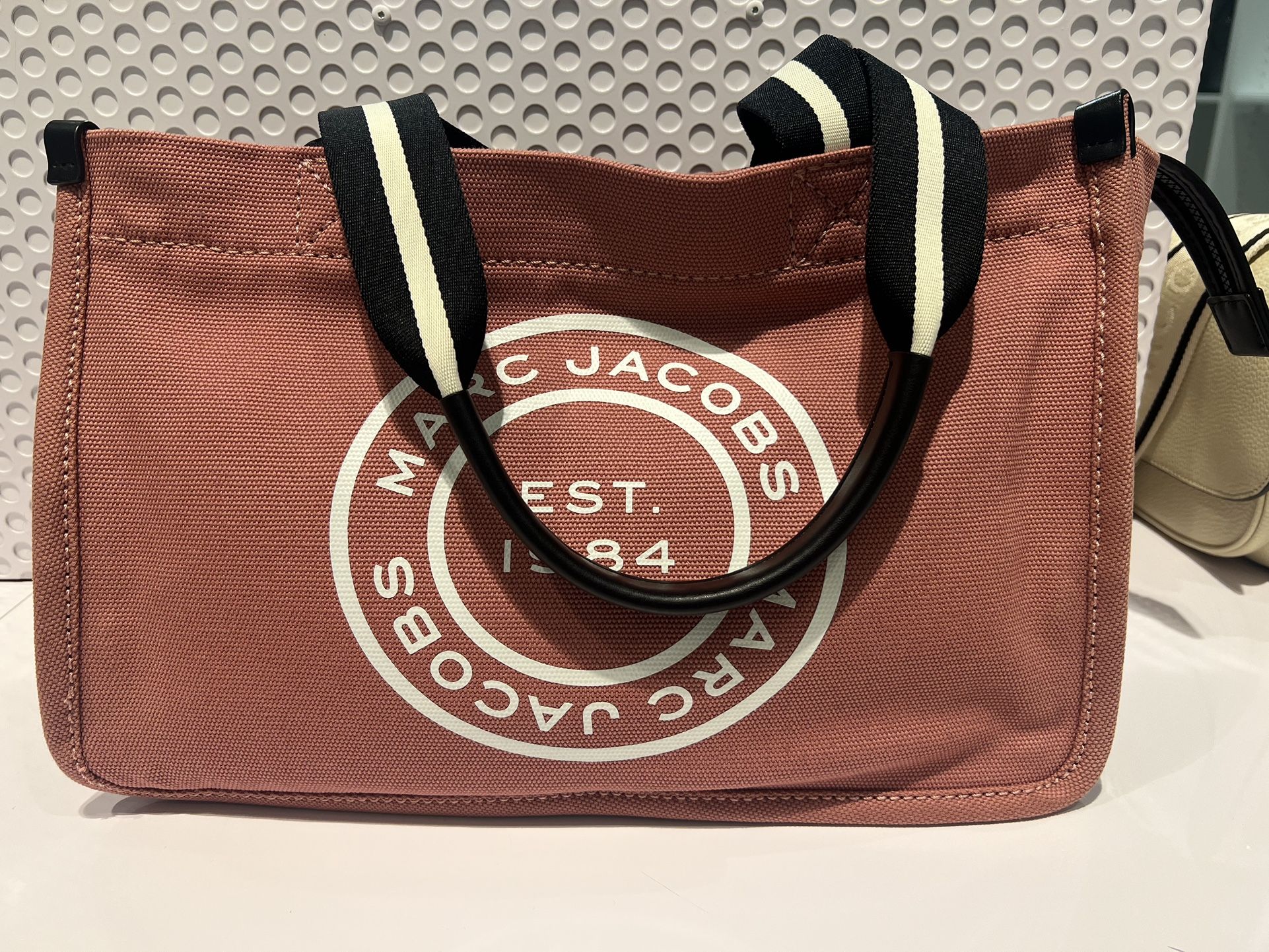 Marc Jacobs Signet Medium Tote Bag 