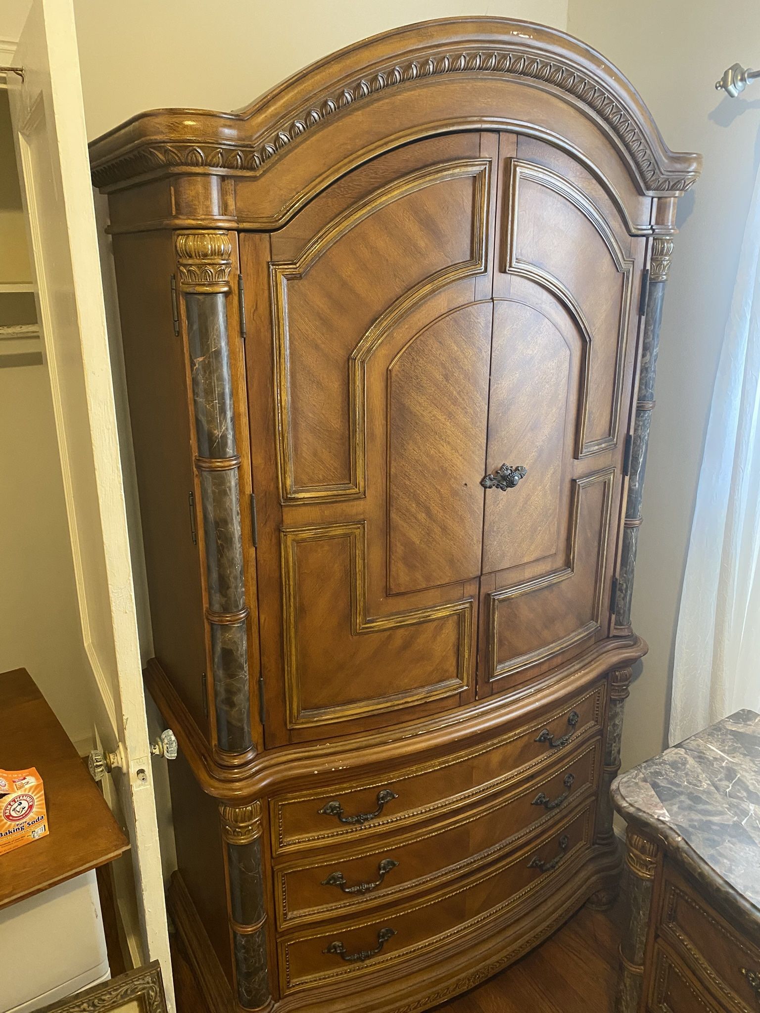 Armoire