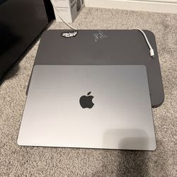 MacBook Pro M3 14 Inch