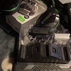 XBOX One Charging Station And Turtle Beach Headphones