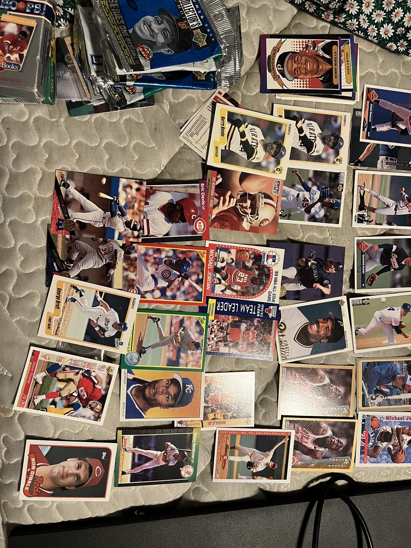 Baseball/Basketball/Footballs cards