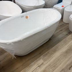 55 in. Oval Freestanding Acrylic Bathtub - Glossy White with Center Drain