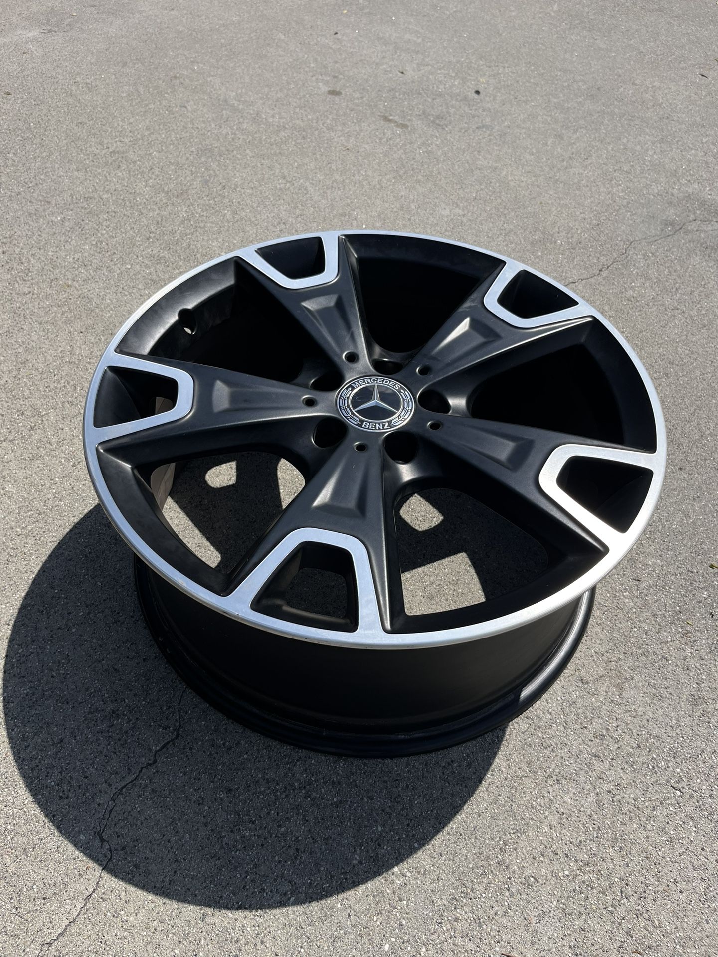 Mercedes-Benz GLA250 19” OE Rims