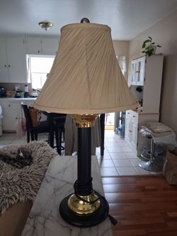 Table lamp