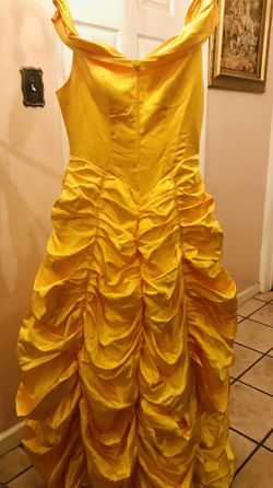 Adults Belle Costume/ Halloween Costume
