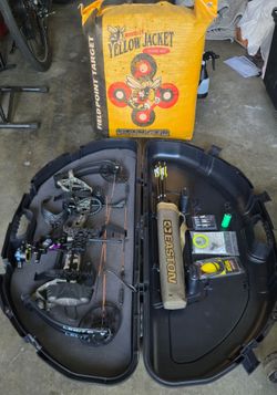 Bear Legit Compound Bow Package – Spot Hogg Fast Eddie, Hard Case + Extras
