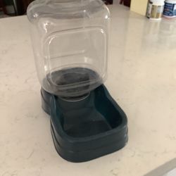 Small animal food bowl