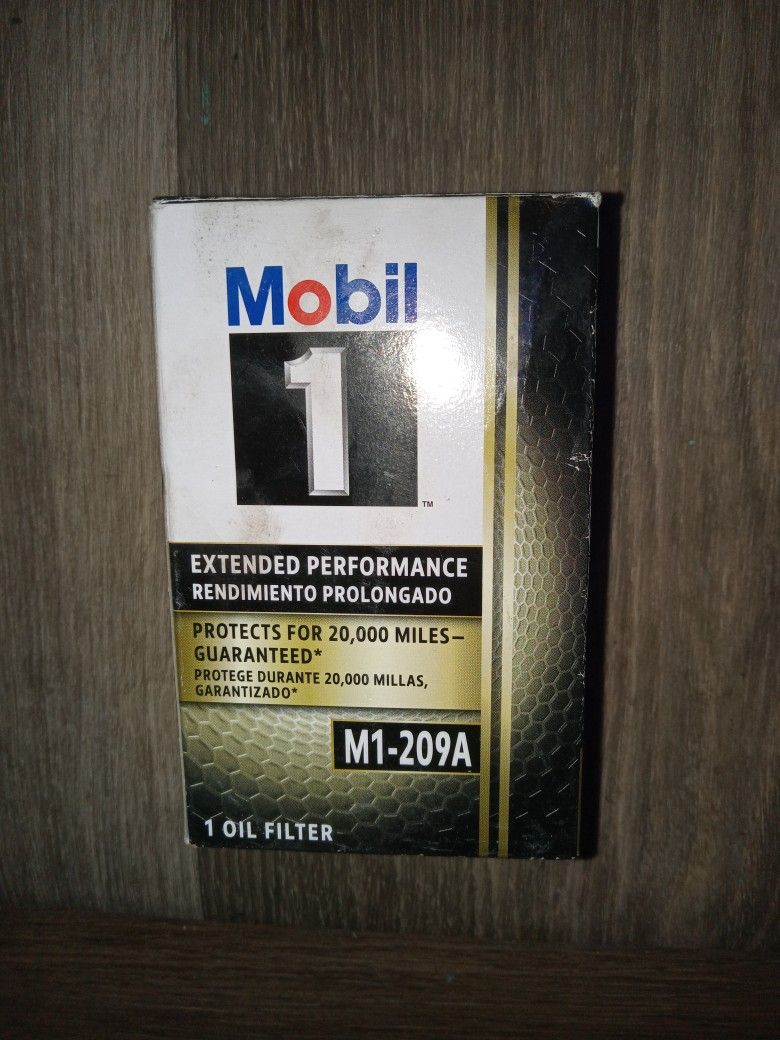 99-06 chevy/GMC brand new oil filter in box