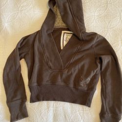 Juniors Pullover Crop Top