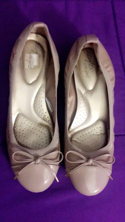 Size 9 nude flats