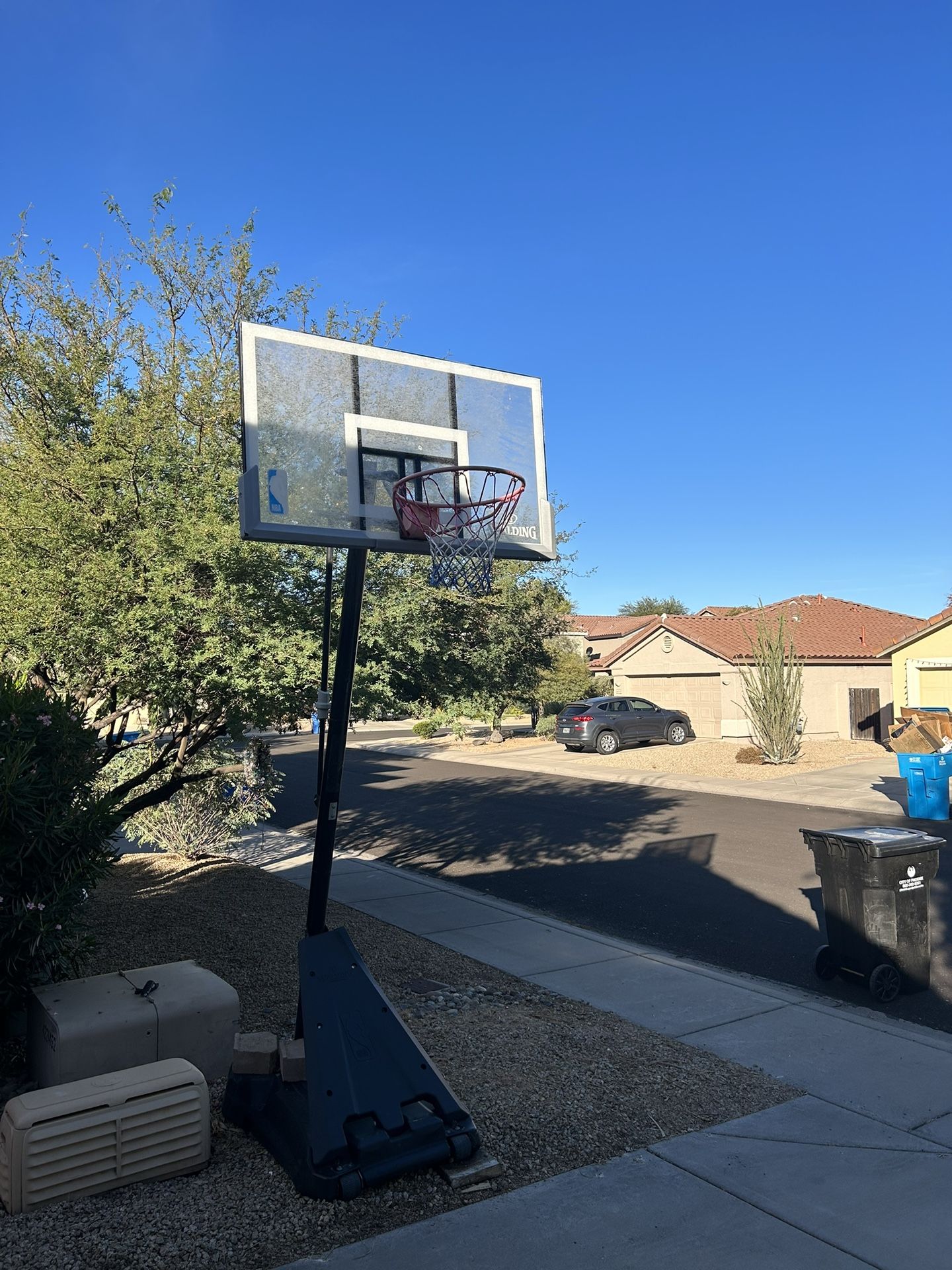 Spalding NBA Basketball Hoop for Sale in Phoenix, AZ OfferUp