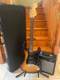 Squier Affinity Stratocaster w/ Hardshell Case, Fender Amp