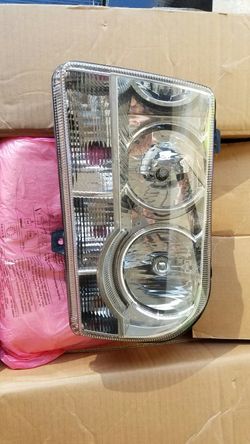 Chrysler 300 OEM headlights pair left and right