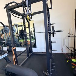 G703 Full squat rack with two landmines!