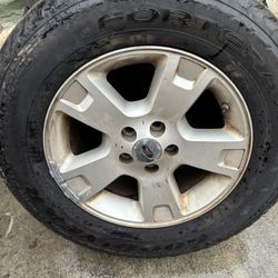 Ford explore or Ford ranger tire 245/65R17 son del año 01/25