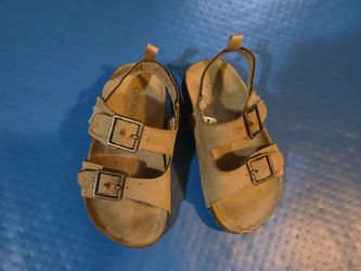 OshKosh Sandals size 8 Toddler boys