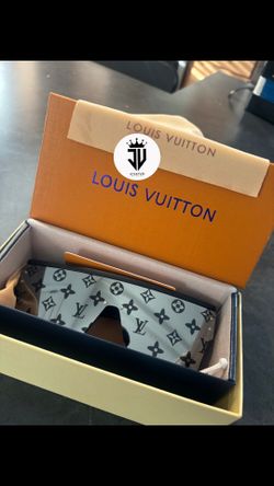 Louis Vuitton Reflective Sunglasses .