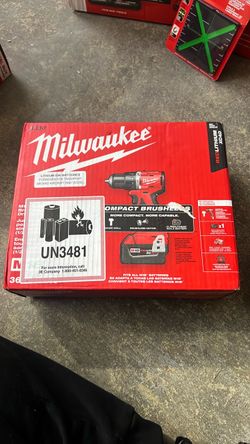 Milwaukee M18 Compact Brushless Hammer Drill Kit