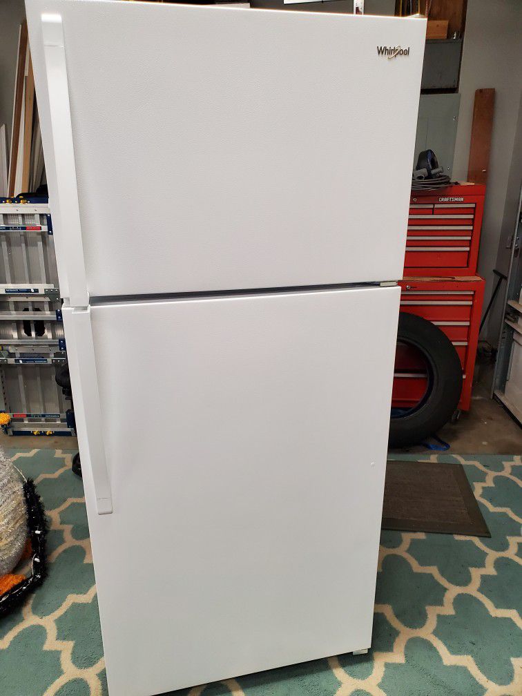 Whirlpool 14.3 CU FT Refrigerator Top Freezer