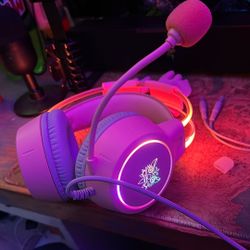 RGB Gaming Headset For PC Gaming With Built In Michrophone 