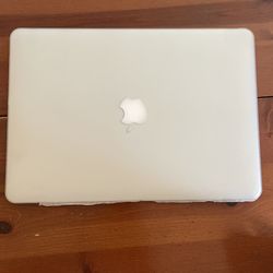With Original Box! Very Slightly Used, In Excellent Condition Apple MacBook Air 13.3”