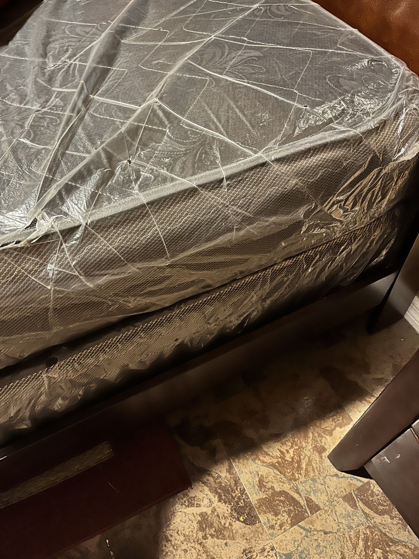 Queen mattress And Box Spring