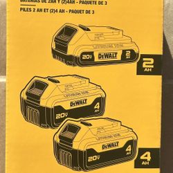 (NEW) DEWALT 20V MAX (1)2AH & (2)4AH LITHIUM-ION BATTERIES- 3 PACK #DCB243-3