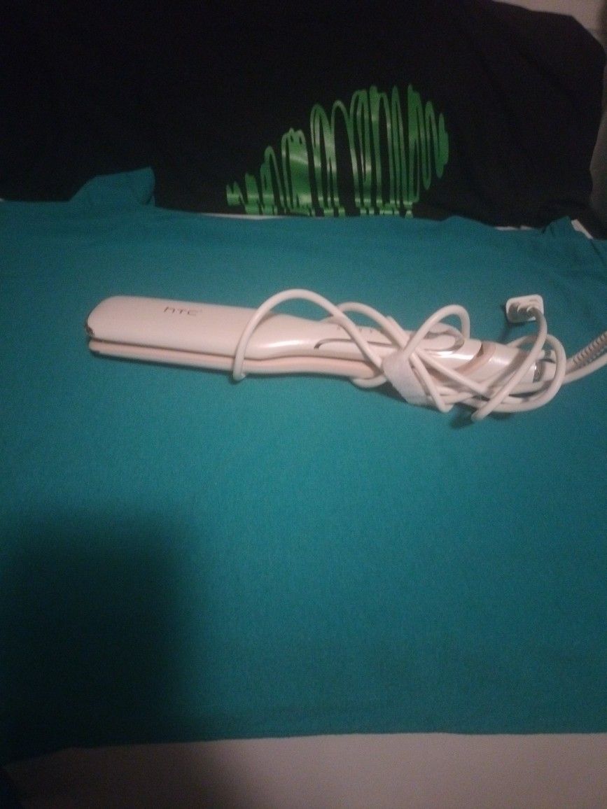 Brand New White HTC Hair Straightener 