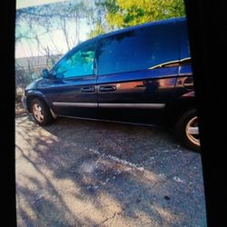 2005 Dodge Caravan