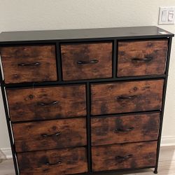 Dresser 