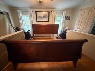Bedroom set