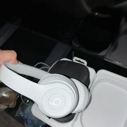 Beats Solo 4 