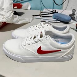 Nike - NIKE CHARGE CNVS - Sneakers - Size: EU 41 - New with tags