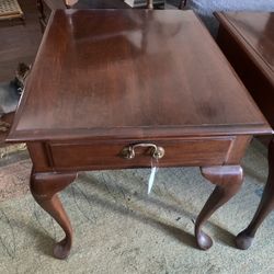 A Pair Of Pennsylvania House End Tables 