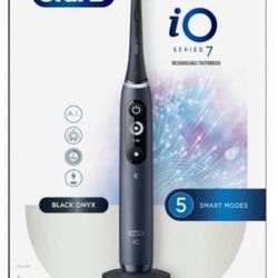 Oral-B iO Series 7 Electric Toothbrush w/ 2 Brush Heads NEW IN BOX