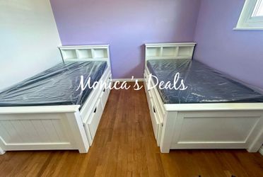 2 Twin Solid Wood Beds With 3 Drawers And Memory Foam Mattresses $1,240