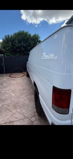 2011 Ford E250