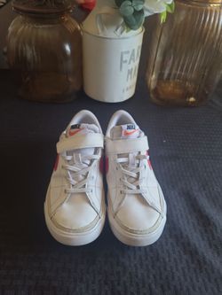 Nike, Size 3